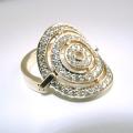 Оригинальное кольцо с бриллиантами с подвижной верхней частью